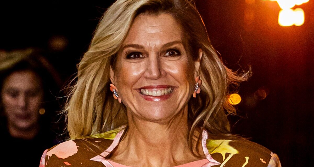 La reine Maxima montre son « flair » avec une tenue couture colorée qui divise à la Dutch Design Week
