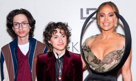 Jennifer Lopez révèle des nouvelles «  folles  » sur les jumeaux: «  ça se passe  »