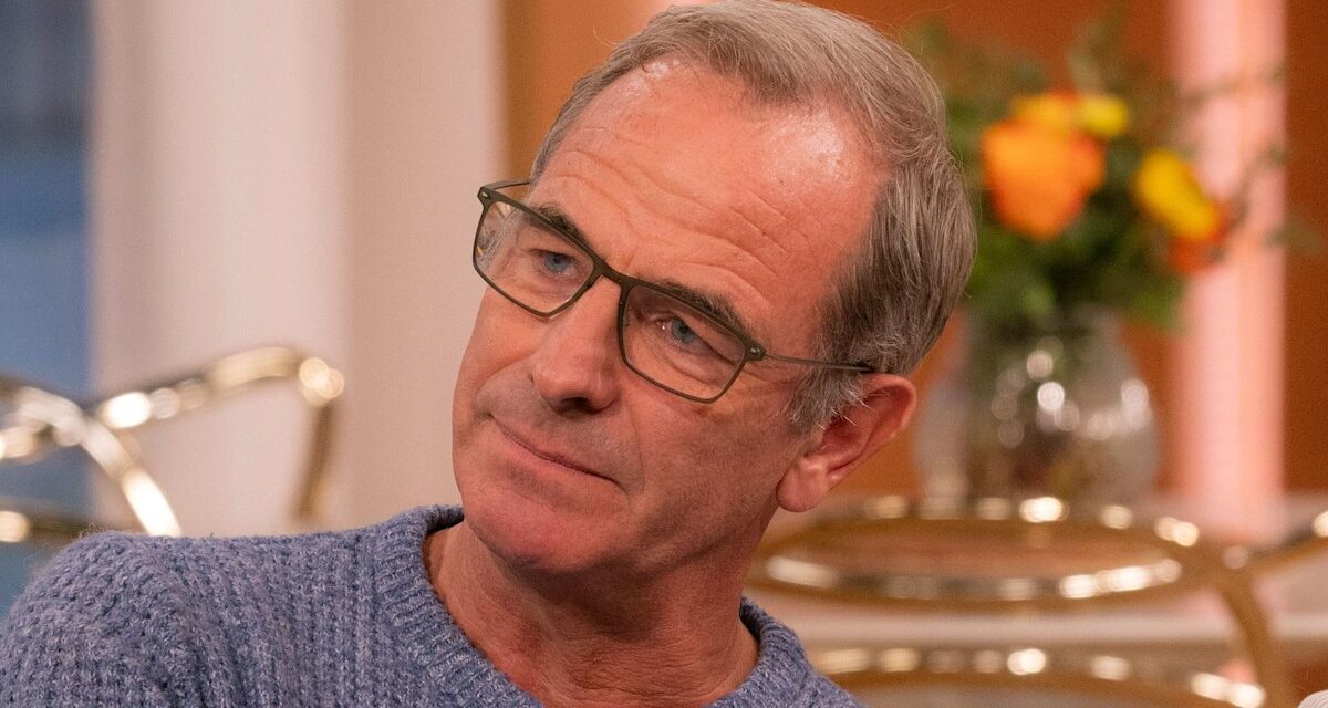 La star de Grantchester, Robson Green, remet les pendules à l&rsquo;heure sur sa relation avec sa partenaire Zoila