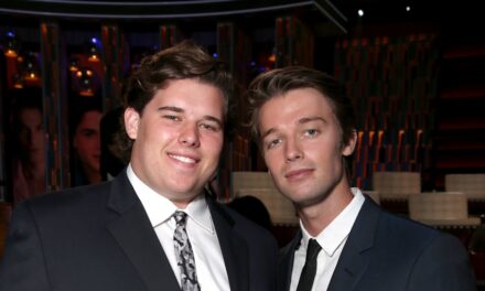 Christopher, le fils d&rsquo;Arnold Schwarzenegger, montre ses incroyables muscles après sa transformation en perte de poids