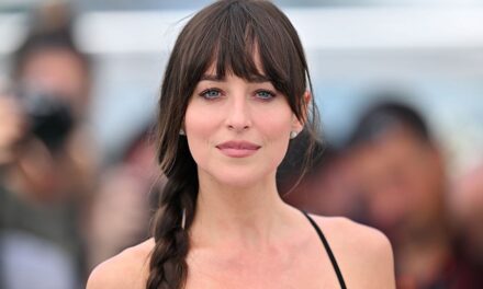 Dakota Johnson parle de son expérience d&rsquo;enfance « effrayante »