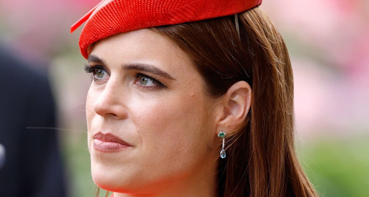 La princesse Eugénie passe inaperçue en portant une tenue « discrète » à Paris