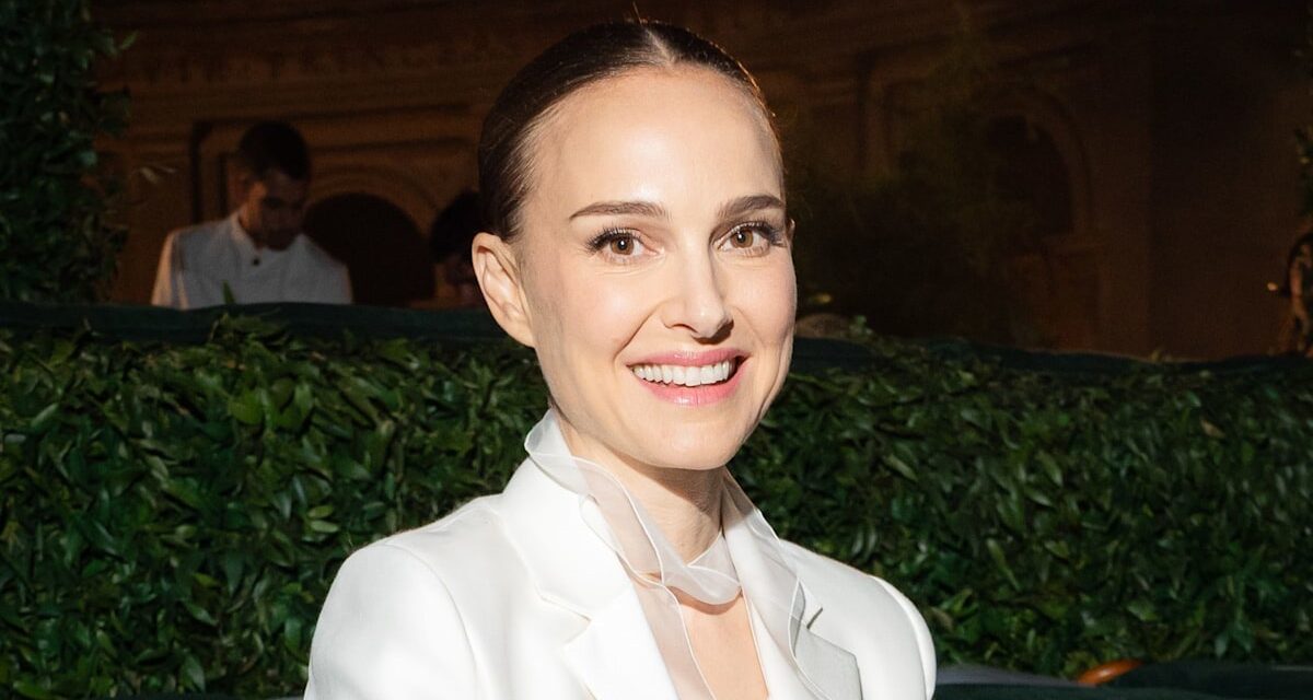 La mini-jupe Puffball de Natalie Portman est le rêve automne/hiver d&rsquo;une It-girl