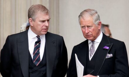 Le prince Andrew autorisé à conserver la médaille de la guerre des Malouines – avec l&rsquo;approbation du roi Charles