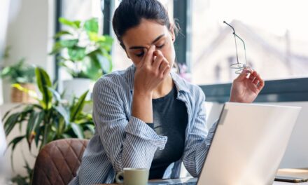 Un psychologue révèle comment rendre les journées de travail stressantes plus faciles et prévenir l&rsquo;épuisement professionnel