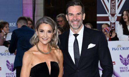Helen Skelton et Gethin Jones se détendent sur le tapis rouge après des mois de rumeurs de romance