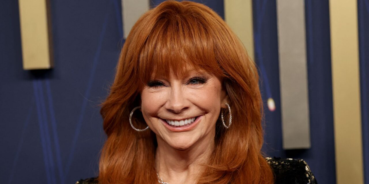 Reba McEntire partage un aperçu de ses fiançailles secrètes à 70 ans – et du détail phénoménal que nous avons tous manqué
