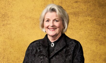 Brenda Blethyn révèle une situation de vie non conventionnelle avec son mari depuis 15 ans : « Ça marche à merveille »