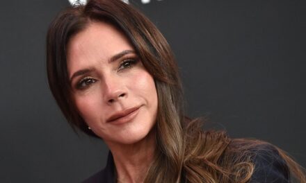 Victoria Beckham révèle le combat de toute une vie qui l&rsquo;a poussée à des « longueurs malsaines »