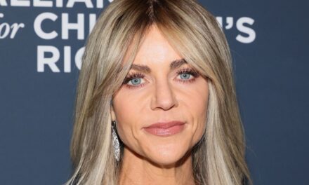 Kaitlin Olson fait des aveux francs à propos de deux enfants : « C&rsquo;est déraillé »