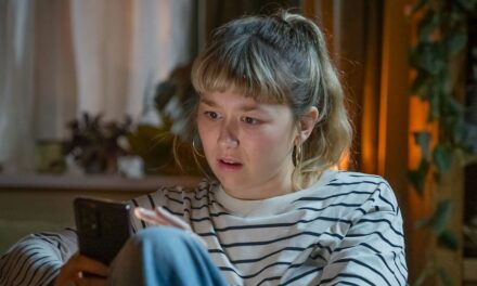 Les téléspectateurs de la BBC qui regardent le drame « parfait » Film Club ont salué un « joyau d’une série »