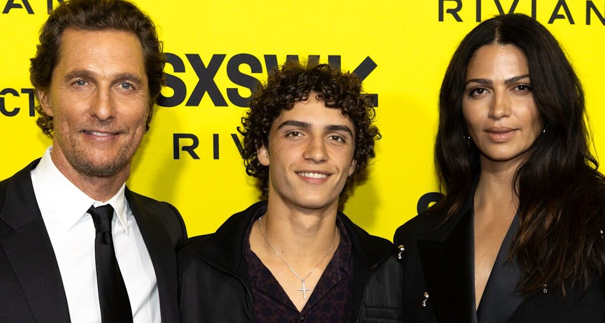 Levi, le fils adolescent de Matthew McConaughey, fait une apparition solo saisissante