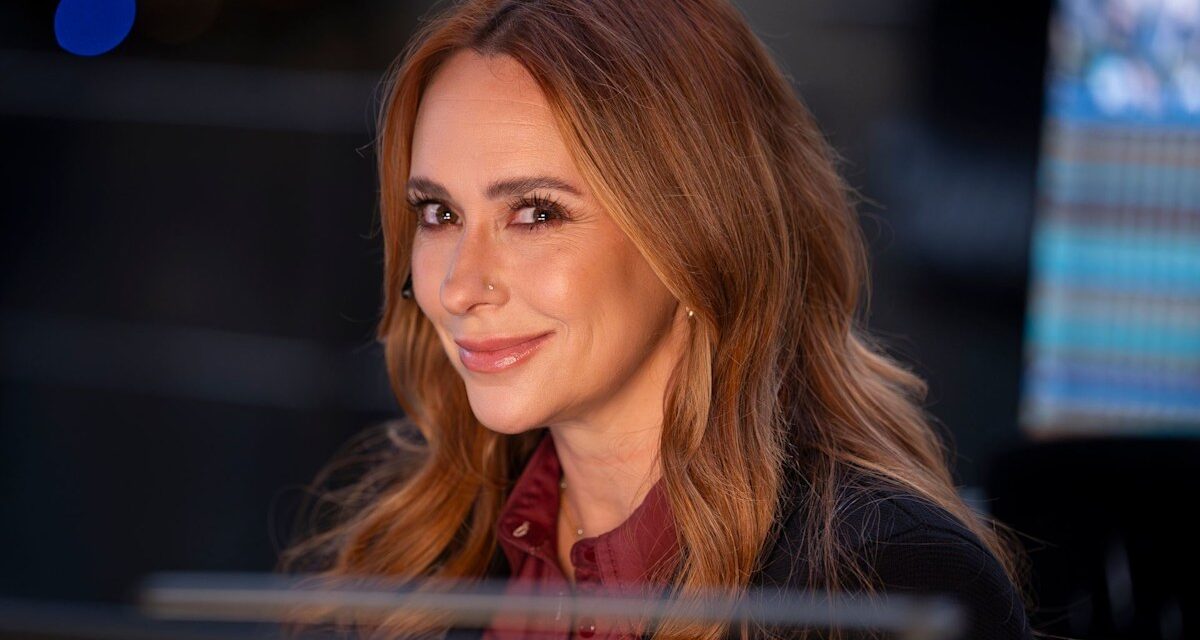 La star du 911, Jennifer Love Hewitt, partage une photo rare avec son mari après une « année folle »