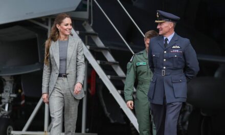 La réponse charmante de Kate Middleton au rêve pilote de chasse du prince Louis