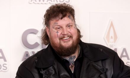 Jelly Roll présente une perte de poids époustouflante de 200 livres avant une étape importante de sa carrière