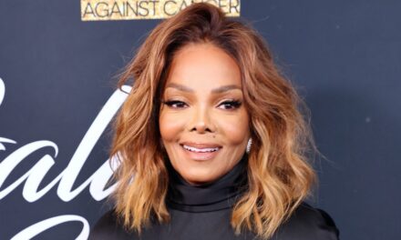 Janet Jackson vole la vedette sur le tapis rouge de Dancers Against Cancer