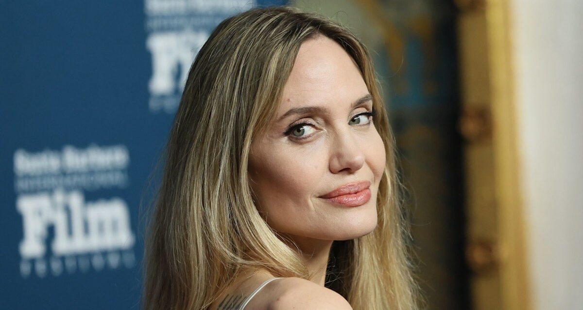 Angelina Jolie réfléchit à la double mastectomie qui change la vie et à un nouveau rôle percutant