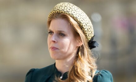 Erreur sur l&rsquo;étiquette du nom de la princesse Béatrice au milieu du drame d&rsquo;Andrew