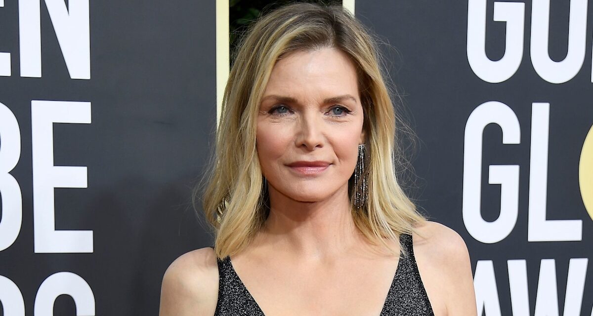 Michelle Pfeiffer suscite la réaction des fans alors qu&rsquo;elle fait des aveux francs sur sa carrière