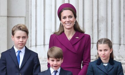L&rsquo;activité « désordonnée » de la princesse Kate avec les enfants à la maison