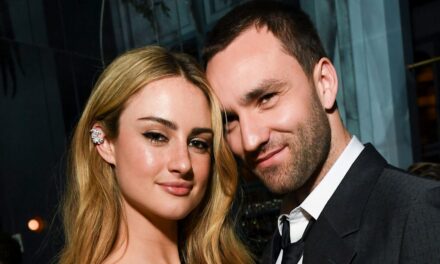 La BBC ajoute le drame roman «toxique» – et les fans sont «dépendants»