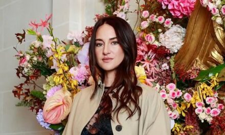 Shailene Woodley fait tourner les têtes dans une robe en dentelle à Paris
