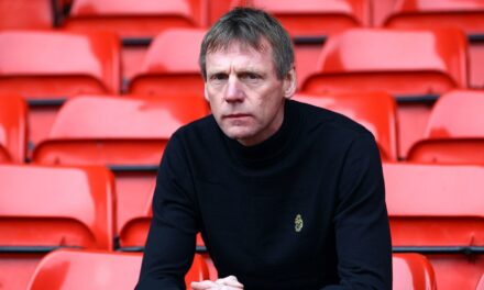La vie de famille de la légende du football Stuart Pearce avant la mort « déchirante » de son fils à l&rsquo;âge de 21 ans