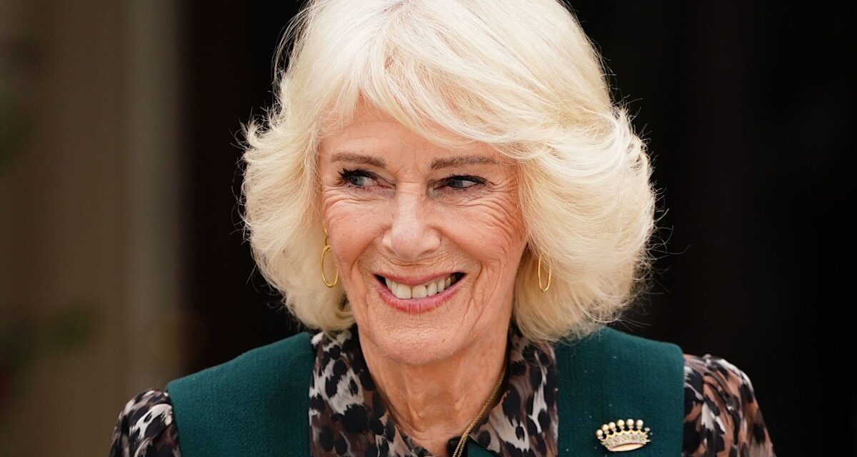 La collection de catsuits de la reine Camilla est un modèle sur la façon de retirer la combinaison