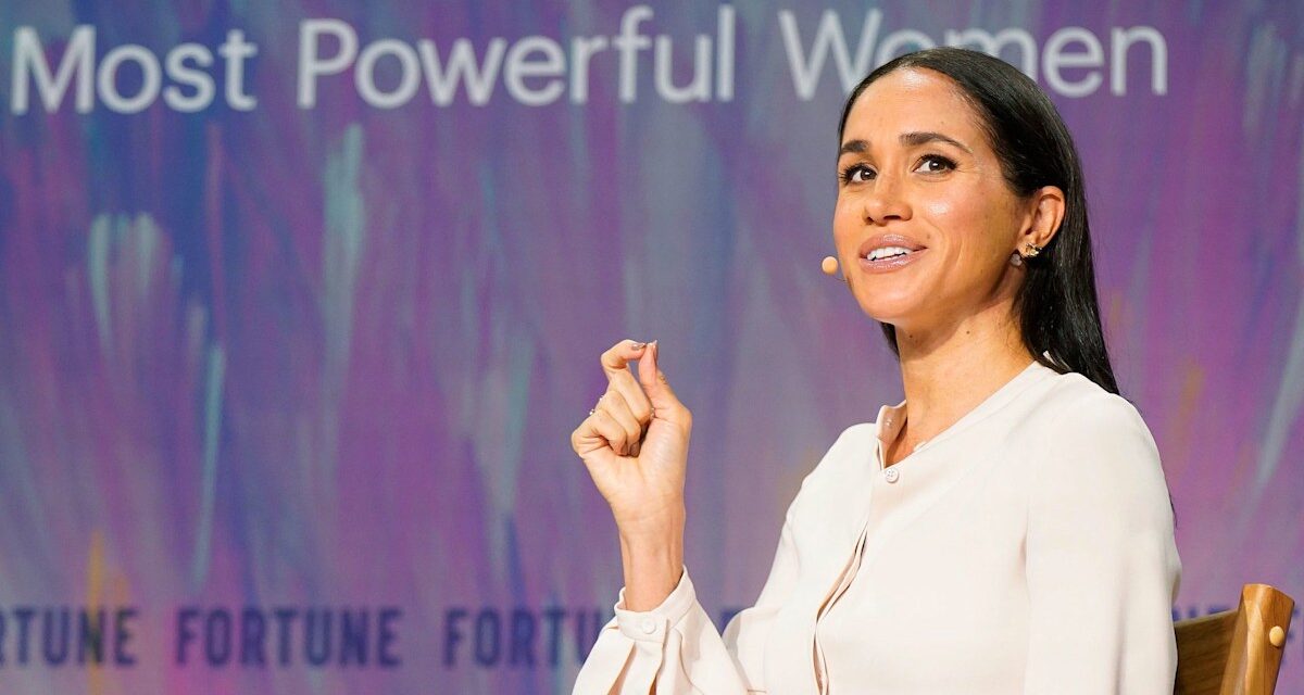 Meghan Markle sur l&rsquo;indépendance financière, la suppression des commentaires sur les réseaux sociaux et la recherche d&rsquo;un équilibre entre vie professionnelle et vie privée