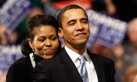 Michelle Obama révèle la tenue qui a attiré pour la première fois son mari Barack Obama : « Ça n&rsquo;a pas l&rsquo;air très sexy »