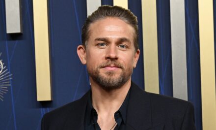 La star de la nouvelle série Netflix Monster raconte comment il a été « trompé » pour endosser le rôle du tueur en série Ed Gein