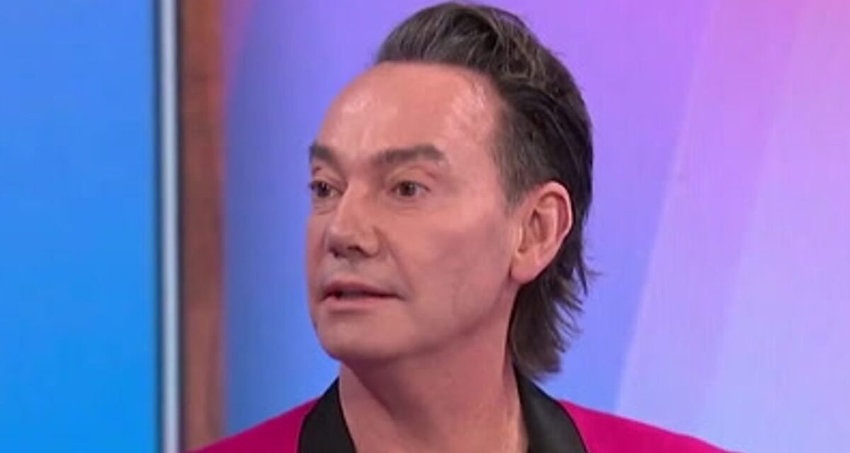 Craig Revel Horwood de Strictly réagit au départ de Tess et Claudia en direct – regardez