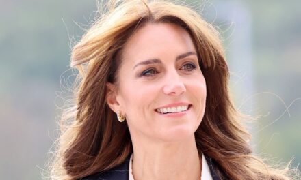 La robe «  Buste à volants  » de Kate Middleton peut être son style le plus dramatique de tous