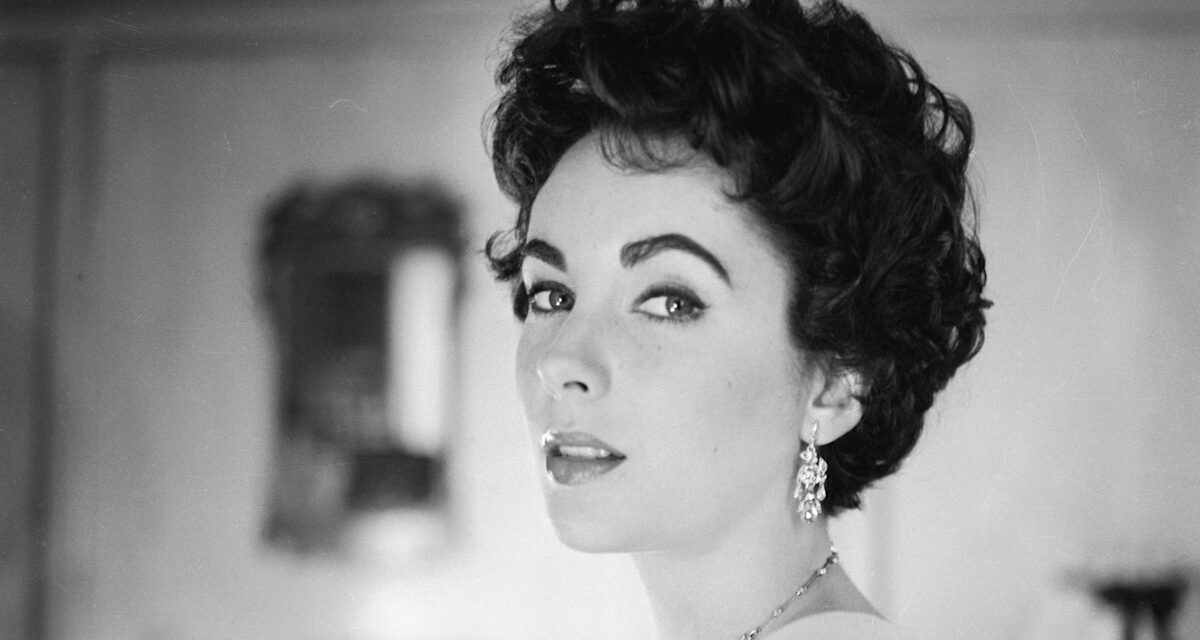 Dans le monde étoilé de Cecil Beaton : de la reine mère « envoûtée » à Marilyn Monroe « vulnérable » comme vous ne les avez jamais vues