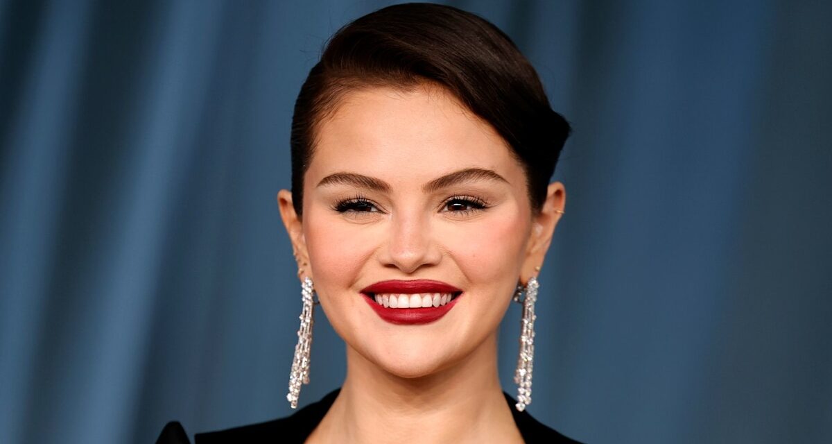 Selena Gomez fait un retour à la musique avec une transformation capillaire audacieuse