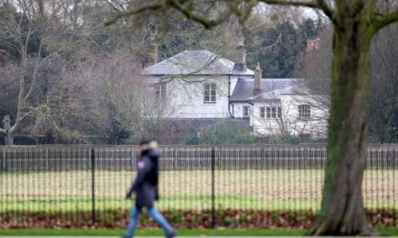 À l&rsquo;intérieur de Frogmore Cottage et de ses cinq chambres de luxe où le prince Andrew a « demandé à déménager »