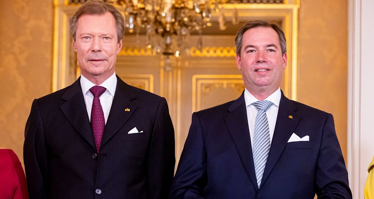 Famille royale Dernières mises à jour: le Grand-duc du Luxembourg Henri abdit en faveur du fils Prince Guillaume