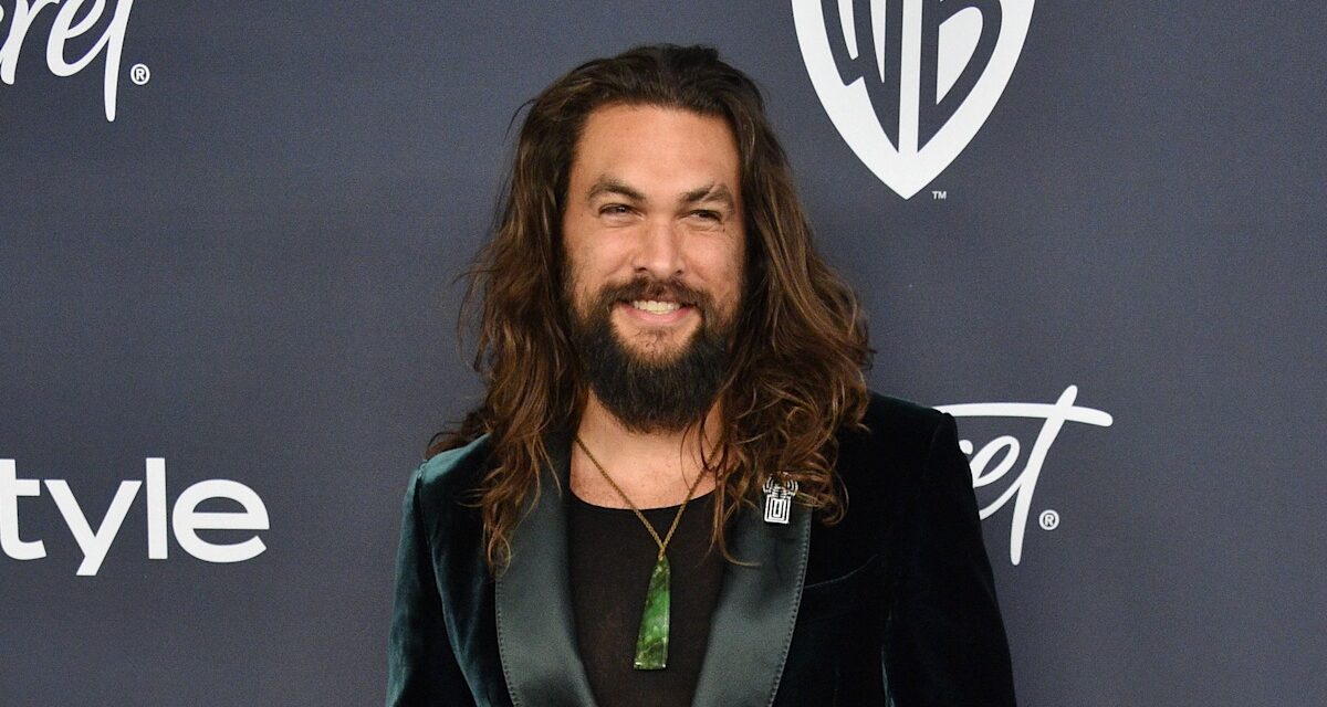 La transformation choquante des cheveux de Jason Momoa plonge les fans dans une frénésie