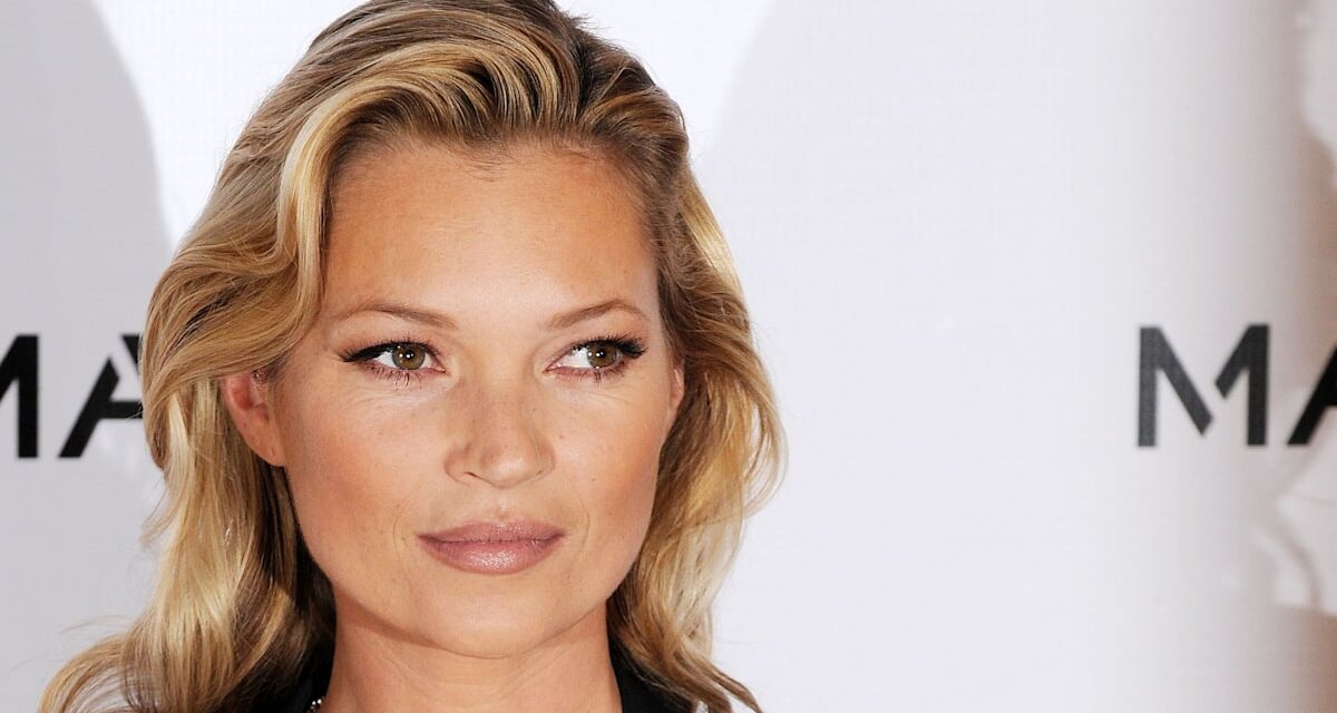 La coupe lutin choc de Kate Moss est très tendance pour l&rsquo;automne 2025