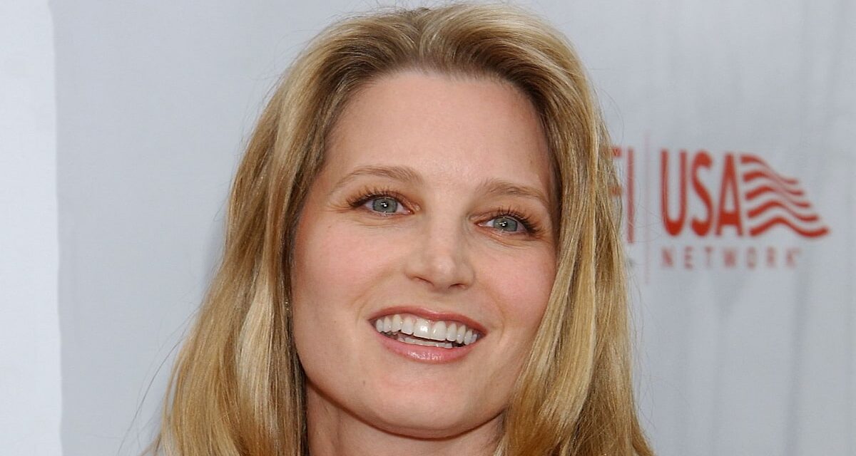 À l&rsquo;intérieur du mariage solitaire de Bridget Fonda avec son célèbre mari