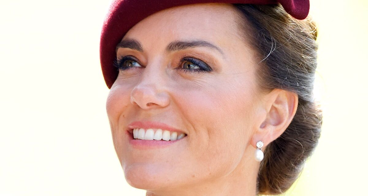 Les collants résille et la mini-robe de Kate Middleton pourraient être sa tenue la plus emblématique à ce jour