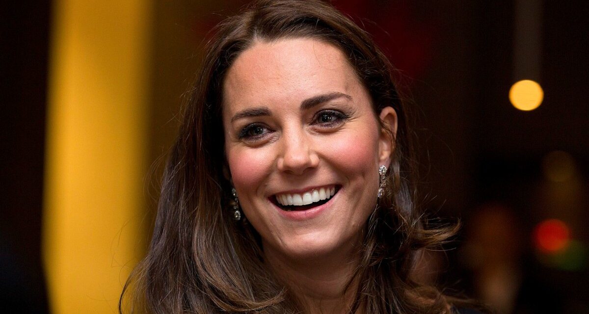 La robe de maternité découpée de Kate Middleton au milieu de la grossesse de la princesse Charlotte « a marqué un tournant »