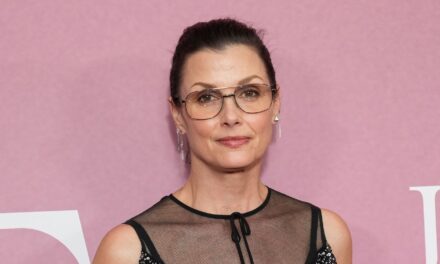 Bridget Moynahan fait des aveux francs sur sa carrière alors que son fils Jack Brady se prépare pour un nouveau chapitre