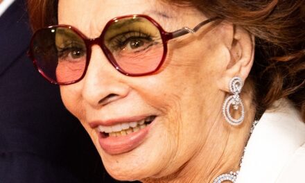 Le départ de Sophia Loren à 6 heures du matin implique cet entraînement simple qui l&rsquo;aide à rester en forme à 91 ans.