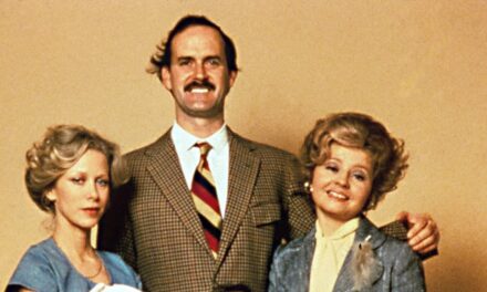 Où sont les acteurs de Fawlty Towers maintenant ? Des morts tristes à la star de James Bond