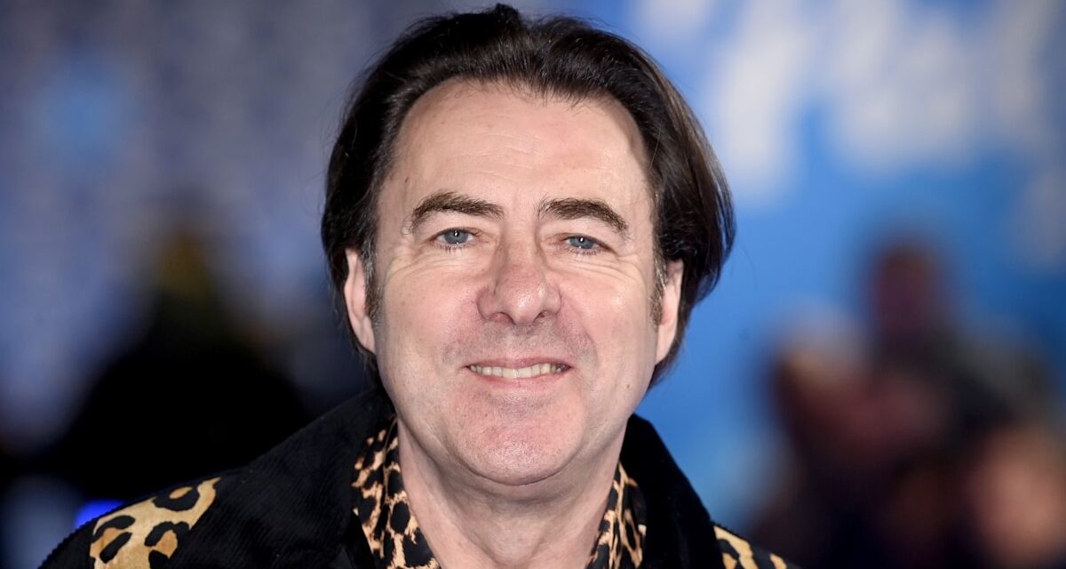 Jonathan Ross partage ses véritables impressions sur le fait d&rsquo;être sur des célébrités Traitors : « Je n&rsquo;ai pas apprécié ça »