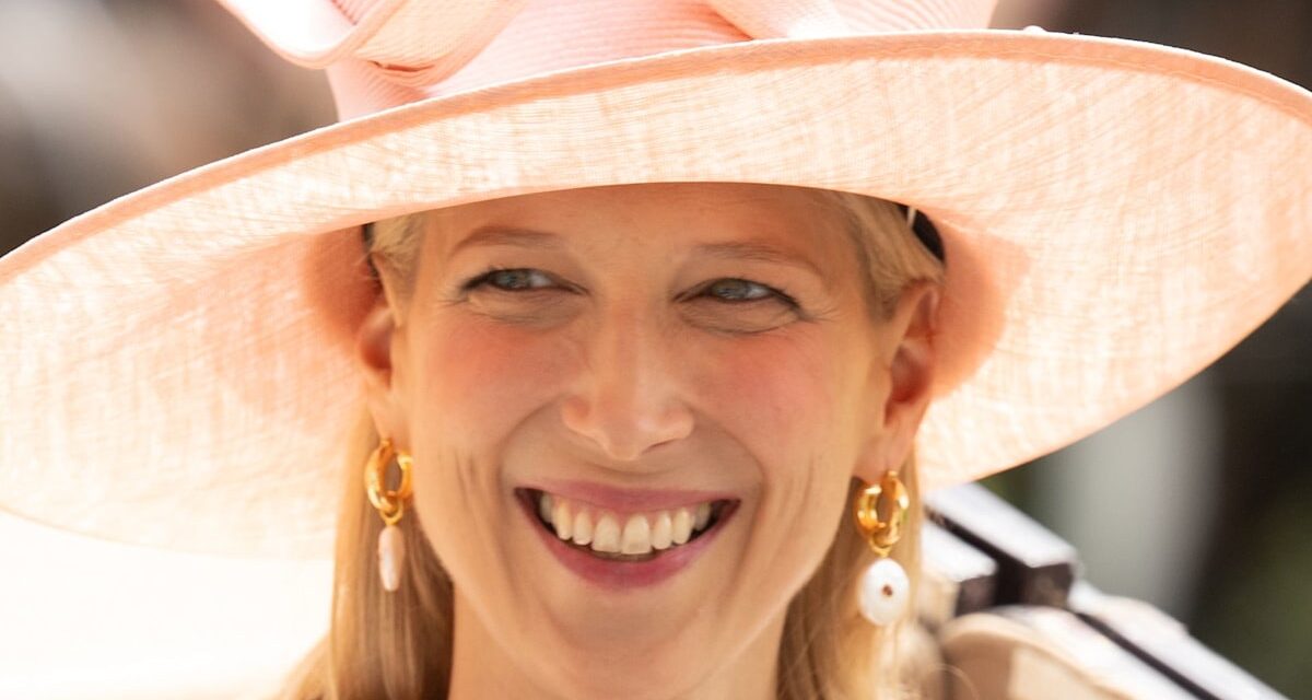 Lady Gabriella Windsor vient de porter la robe de style Carrie Bradshaw – en satin somptueux