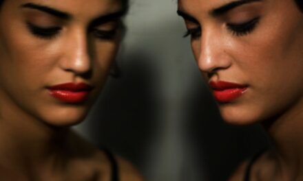 Qu&rsquo;est-ce que cela signifie si votre visage devient plus asymétrique dans la quarantaine?