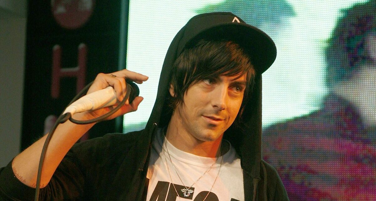 Le chanteur des Lostprophets, Ian Watkins, est mort après l&rsquo;attaque d&rsquo;une prison, la cause du décès révélée