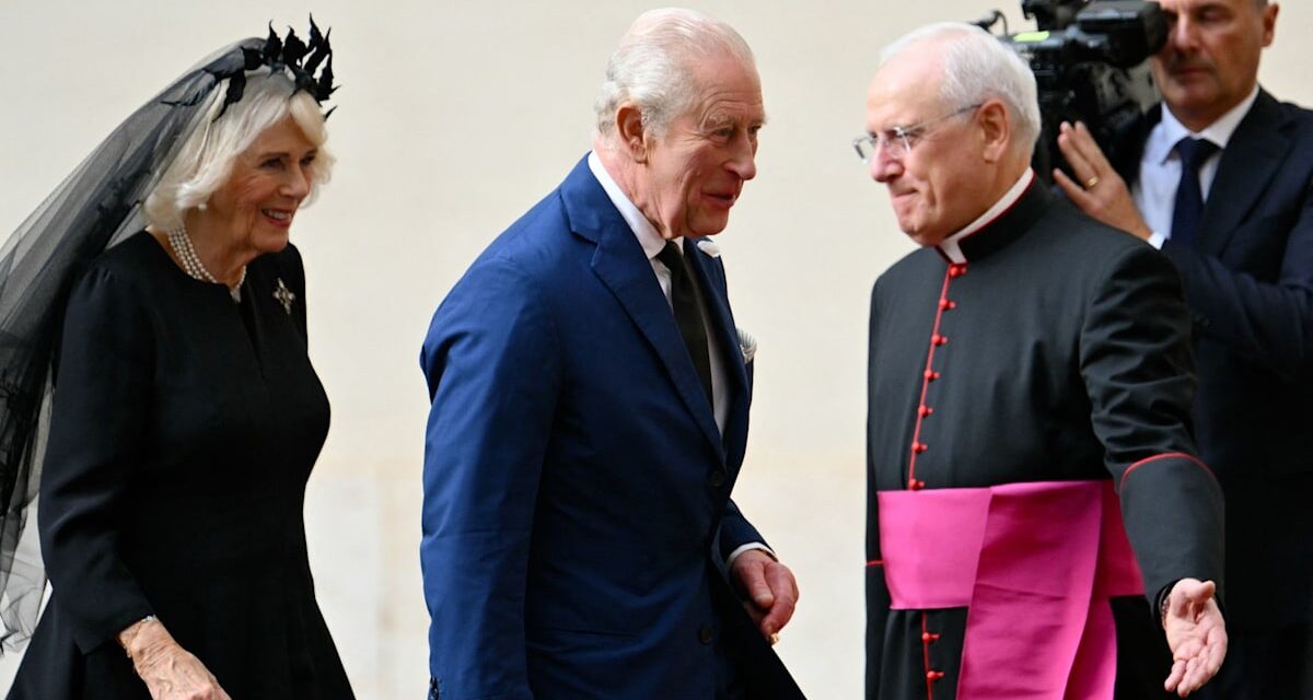 Le roi Charles fait une première historique lors de sa visite d&rsquo;État au Vatican avec la reine Camilla